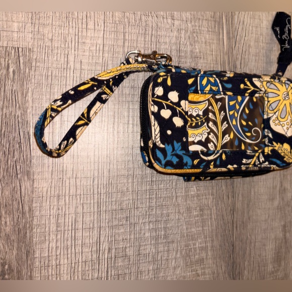 Vera Bradley Ellie Blue All In One Wristlet - Picture 2 of 2